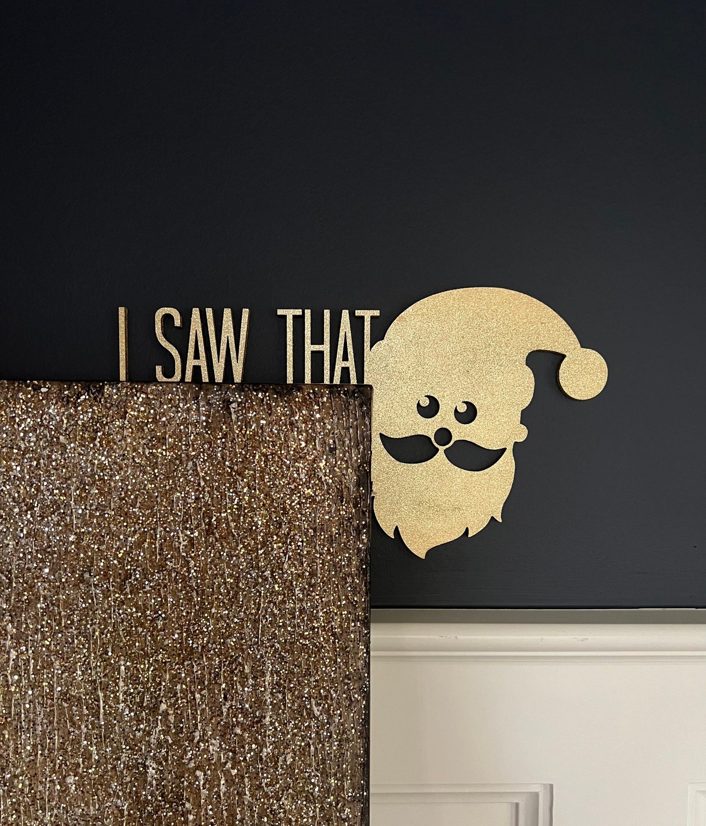 Santa Door Corner Sign “I Saw That” | Funny Christmas Decor | Holiday Corner Wall Decor