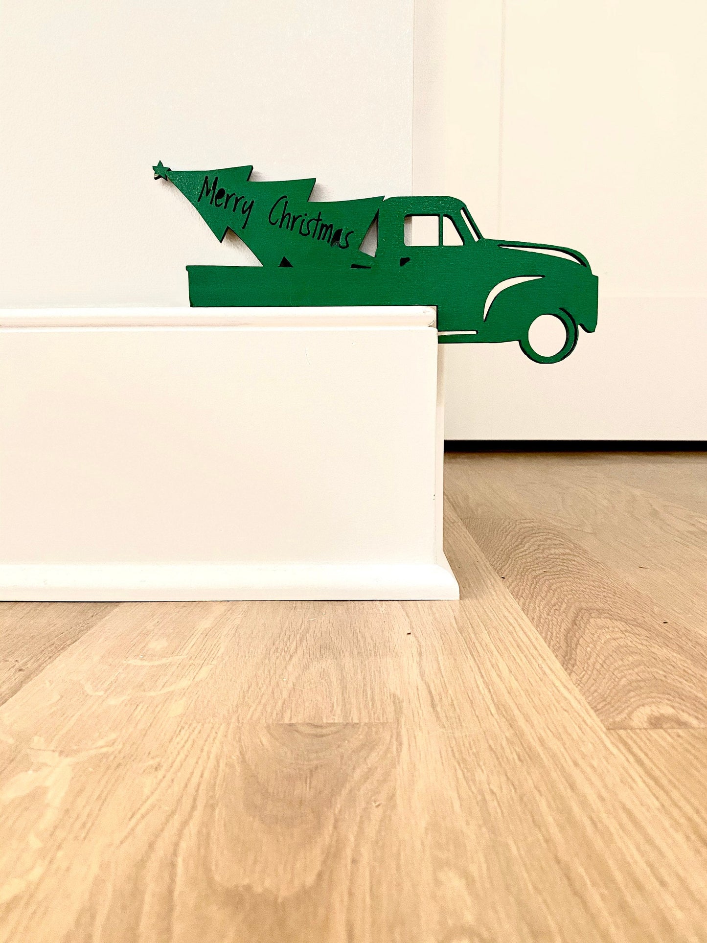 Farmhouse Christmas Truck Door Corner Sign: Holiday Decor