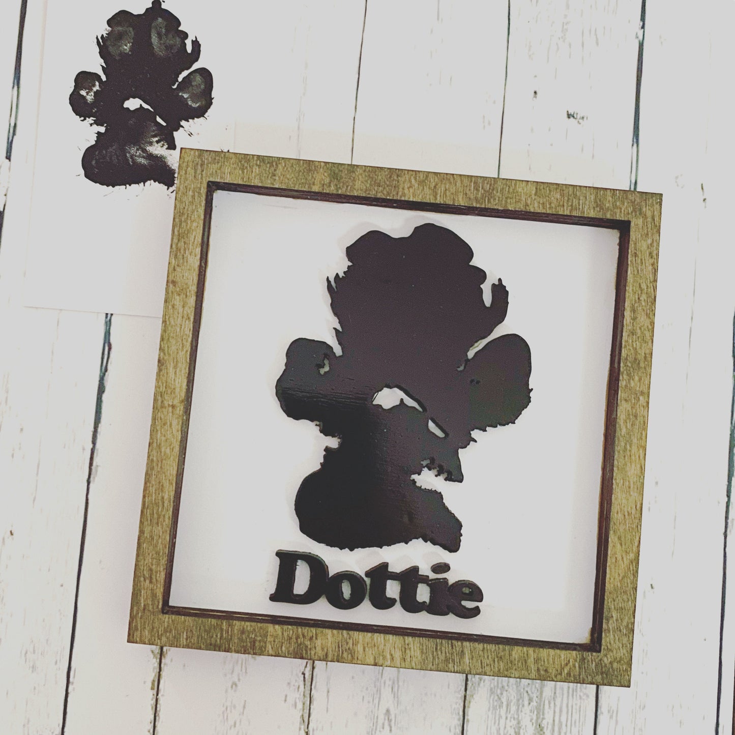 Custom Dog Paw Print Sign – Personalized Pet Paw Art with Name